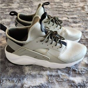 Nike Air Huarache Men’s SZ 12